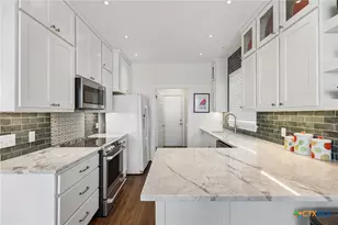 382 Kings Crown, Canyon Lake, TX 78133 - Photo 9