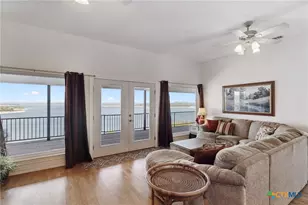 382 Kings Crown, Canyon Lake, TX 78133 - Photo 15