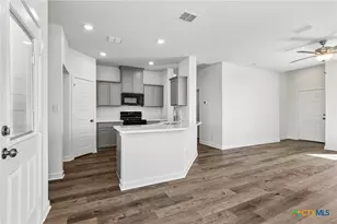 412 Honeydew Wy, Seguin, TX 78155 - Photo 15