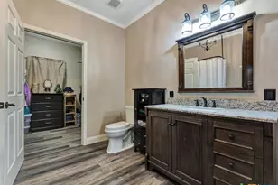 18770 Cr 3265D, Mount Enterprise, TX 75681 - Photo 17