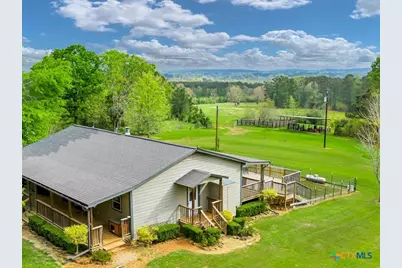 18770 Cr 3265D, Mount Enterprise, TX 75681 - Photo 1