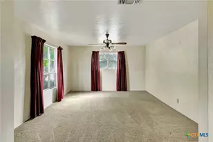 1907 Pleasant Green Dr, Victoria, TX 77901 - Photo 11