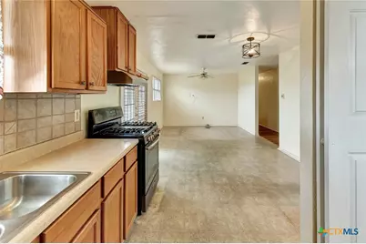 1907 Pleasant Green Drive, Victoria, TX 77901 - Photo 3