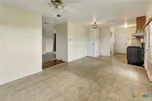 1907 Pleasant Green Dr, Victoria, TX 77901 - Photo 9