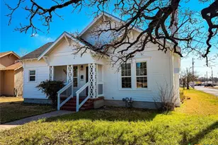 1602 Saunders St, Gatesville, TX 76528 - Photo 3