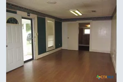 227 W End Street, Goliad, TX 77963 - Photo 5