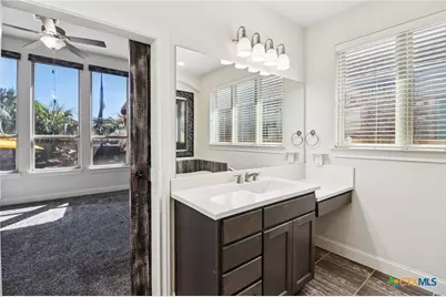 988 Carriage Loop, New Braunfels, TX 78132 - Photo 15