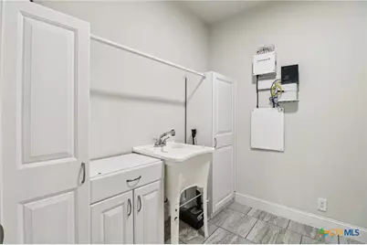 988 Carriage Loop, New Braunfels, TX 78132 - Photo 27