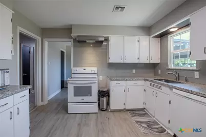 4806 Evergreen Street, Victoria, TX 77904 - Photo 5