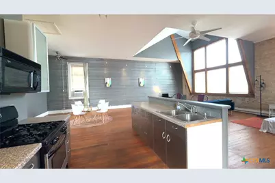 103 W Walnut Street #A, Seguin, TX 78155 - Photo 7