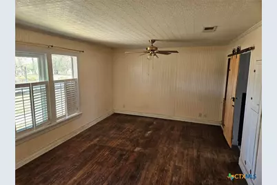 4821 Fm 467, Seguin, TX 78155 - Photo 35