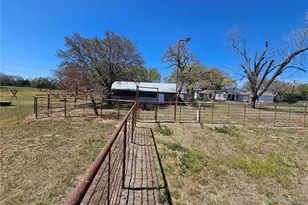 4821 FM467, Seguin, TX 78155 - Photo 19