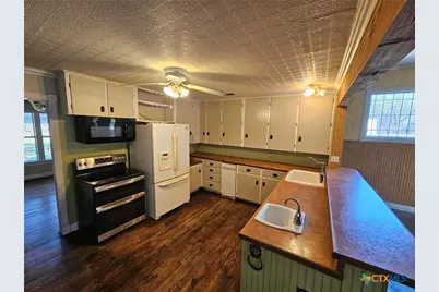 4821 Fm 467, Seguin, TX 78155 - Photo 33