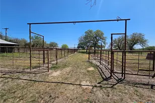 4821 FM467, Seguin, TX 78155 - Photo 23