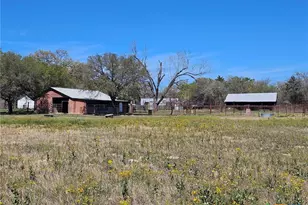 4821 FM467, Seguin, TX 78155 - Photo 17