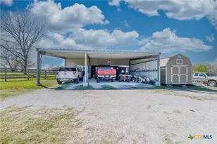 2110 Immenhauser Rd, Yoakum, TX 77995 - Photo 29