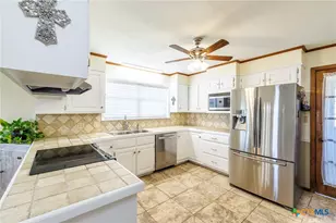 2110 Immenhauser Rd, Yoakum, TX 77995 - Photo 11