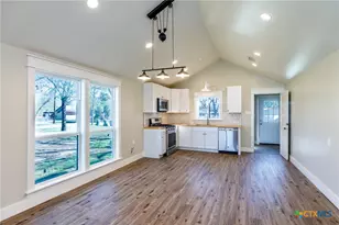 403 W French St, Cuero, TX 77954 - Photo 7