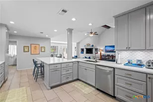 407 Pasadena Dr, Victoria, TX 77904 - Photo 13