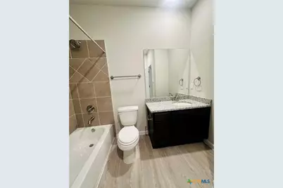 516 Hudson St, Seguin, TX 78155 - Photo 9