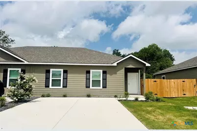 516 Hudson St, Seguin, TX 78155 - Photo 1