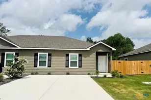 516 Hudson St, Seguin, TX 78155 - Photo 1