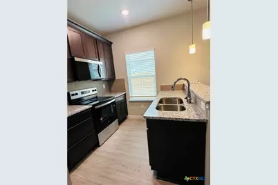 516 Hudson St, Seguin, TX 78155 - Photo 3