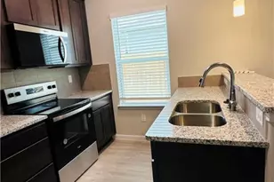 516 Hudson St, Seguin, TX 78155 - Photo 3