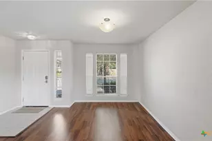 513 Zapata Cir, New Braunfels, TX 78130 - Photo 3