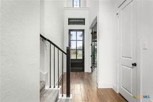 634 Meade St, New Braunfels, TX 78132 - Photo 3