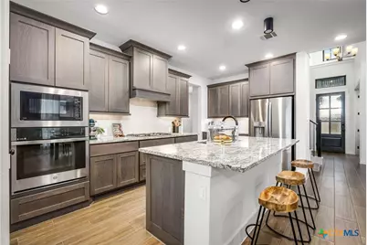 634 Meade Street, New Braunfels, TX 78132 - Photo 13