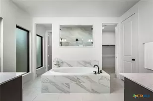 634 Meade St, New Braunfels, TX 78132 - Photo 17