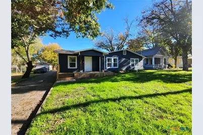 521 Willow Avenue, New Braunfels, TX 78130 - Photo 1