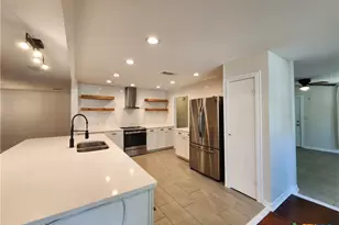 521 Willow Ave, New Braunfels, TX 78130 - Photo 3