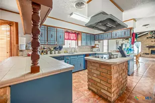 1640 S Virginia St, Port Lavaca, TX 77979 - Photo 19