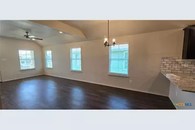 322 Monty Road, Copperas Cove, TX 76522 - Photo 9