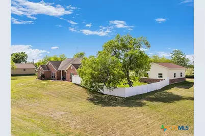 602 Basswood Street, Victoria, TX 77904 - Photo 33