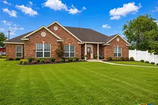 602 Basswood St, Victoria, TX 77904 - Photo 1