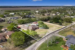602 Basswood St, Victoria, TX 77904 - Photo 39