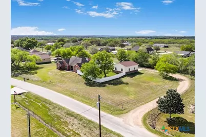 602 Basswood Street, Victoria, TX 77904 - Photo 35