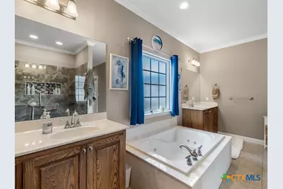 602 Basswood Street, Victoria, TX 77904 - Photo 25