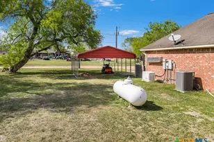602 Basswood St, Victoria, TX 77904 - Photo 41