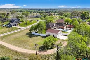 602 Basswood St, Victoria, TX 77904 - Photo 37