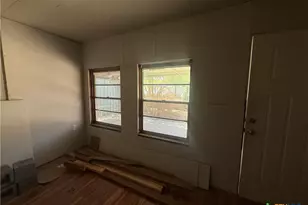 121 Peabody Ave, San Antonio, TX 78211 - Photo 11