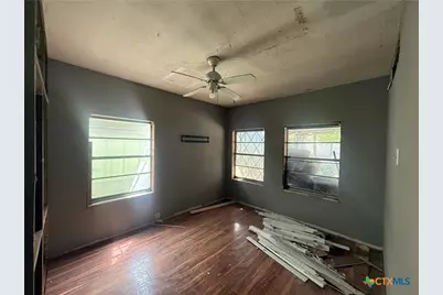 121 Peabody Avenue, San Antonio, TX 78211 - Photo 7