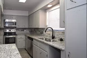 205 Tanglewood Rd, Temple, TX 76502 - Photo 9