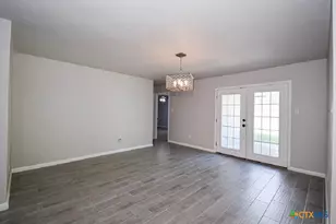 205 Tanglewood Rd, Temple, TX 76502 - Photo 5