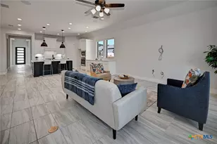 24118 Sidehill Lie, San Antonio, TX 78261 - Photo 17