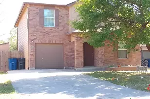3854 Cherokee Blvd, New Braunfels, TX 78132 - Photo 1
