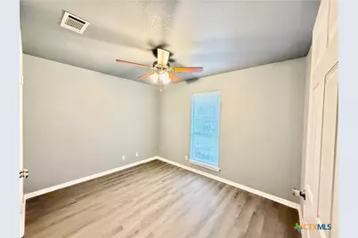 7 S Bobcat Court, Morgans Point Resort, TX 76513 - Photo 11